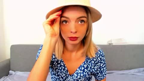 Snapshot of ellen_flow chatting on October 11, 2025, 12:15 pm ellen_flow online show from October 11, 2025, 12:15 pm