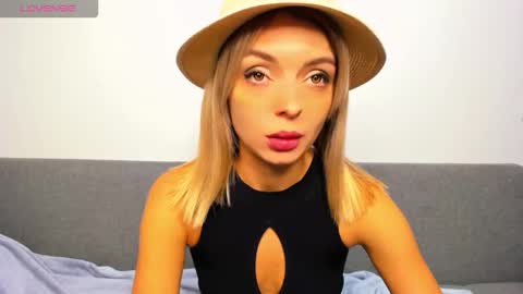 Snapshot of ellen_flow chatting on October 26, 2025, 8:48 pm ellen_flow online show from October 26, 2025, 8:48 pm