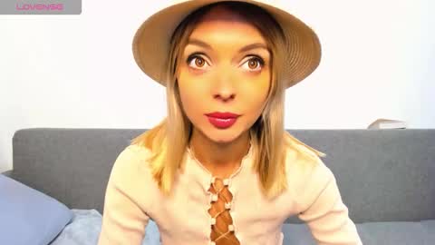 Snapshot of ellen_flow chatting on October 31, 2025, 11:39 pm ellen_flow online show from October 31, 2025, 11:39 pm