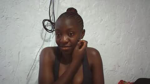 Snapshot of ellerah chatting on November 3, 2025, 12:39 pm aishamalia online show from November 3, 2025, 12:39 pm