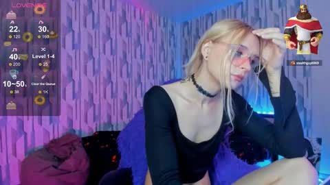 Snapshot of elli_26 chatting on February 20, 2025, 10:37 am Ellie online show from February 20, 2025, 10:37 am