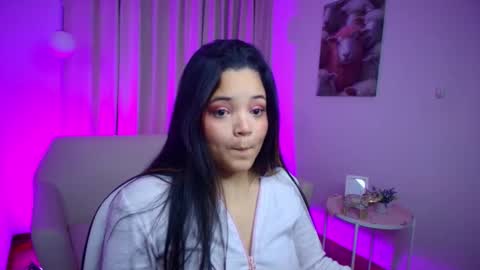 elli_snow online show from November 26, 2025, 2:34 am