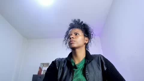  Ellie   online show from October 22, 2025, 11:54 am