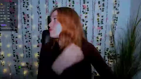 Snapshot of ellie_fire chatting on September 9, 2025, 7:46 pm Ellie online show from September 9, 2025, 7:46 pm