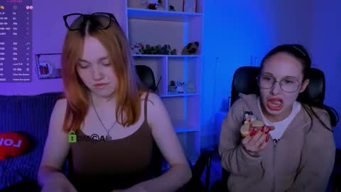 Snapshot of ellie_fire chatting on October 8, 2025, 7:22 pm Ellie online show from October 8, 2025, 7:22 pm