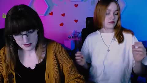 Snapshot of ellie_fire chatting on October 14, 2025, 7:36 pm Ellie online show from October 14, 2025, 7:36 pm