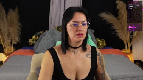 Snapshot of ellie_ramos chatting on December 26, 2024, 12:27 pm Ellie Ramos online show from December 26, 2024, 12:27 pm