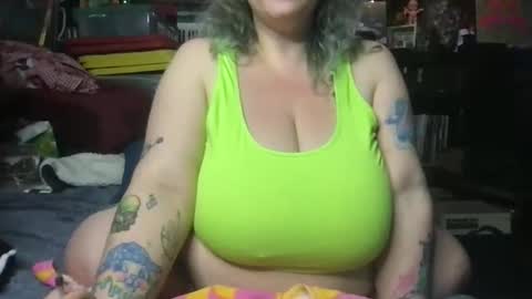 Ellie Louise online show from October 30, 2025, 4:14 am