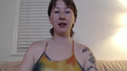 Snapshot of ellierowyn chatting on October 8, 2025, 2:53 am Ellie Rowyn online show from October 8, 2025, 2:53 am