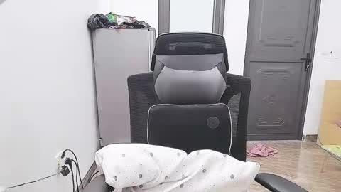 ellsa9x online show from October 6, 2025, 2:42 am