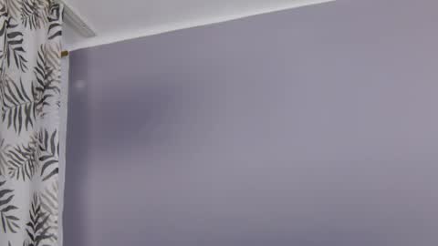 Elsa Jean online show from September 17, 2025, 2:24 am