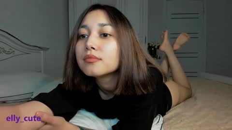 Snapshot of elly_cute_ chatting on January 26, 2025, 2:24 am Elly Cute  online show from January 26, 2025, 2:24 am