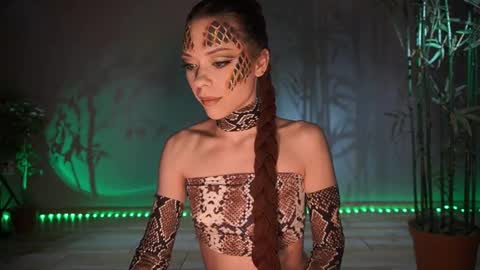 Snapshot of elly_fry chatting on December 14, 2024, 10:50 pm Art Place online show from December 14, 2024, 10:50 pm