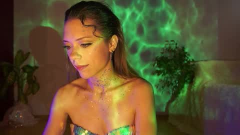 Snapshot of elly_fry chatting on September 26, 2025, 6:23 pm Art Place online show from September 26, 2025, 6:23 pm