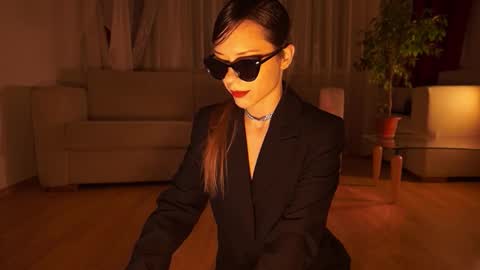 Snapshot of elly_fry chatting on November 21, 2025, 6:06 pm Art Place online show from November 21, 2025, 6:06 pm