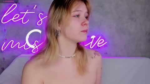 ellya_castro online show from September 25, 2025, 12:03 am