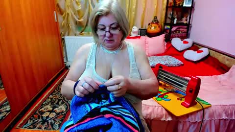 Snapshot of ellyhot53 chatting on January 28, 2025, 3:14 pm ellyhot53 online show from January 28, 2025, 3:14 pm