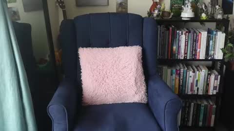 Snapshot of ellynaomi chatting on February 28, 2025, 4:10 pm Elly Naomi online show from February 28, 2025, 4:10 pm