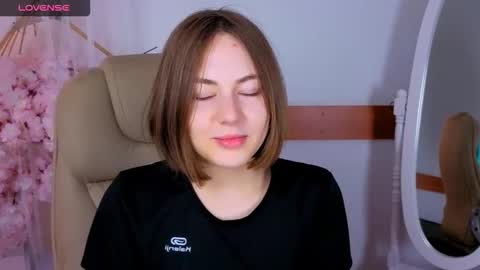 Snapshot of elma_lily chatting on October 24, 2025, 6:10 am elma_lily online show from October 24, 2025, 6:10 am