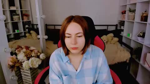 Snapshot of elma_lily chatting on November 4, 2025, 6:12 am elma_lily online show from November 4, 2025, 6:12 am