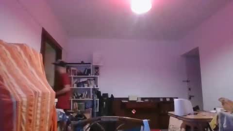 Snapshot of elmatirestrepo chatting on December 22, 2024, 1:01 am Mati Restrepo online show from December 22, 2024, 1:01 am