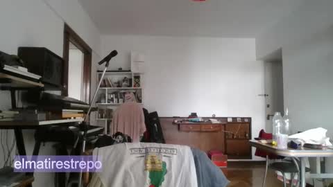 Snapshot of elmatirestrepo chatting on November 23, 2025, 12:27 pm Mati Restrepo online show from November 23, 2025, 12:27 pm