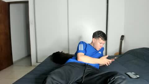 Snapshot of elnenedearg chatting on October 7, 2025, 1:36 am elnenedearg online show from October 7, 2025, 1:36 am