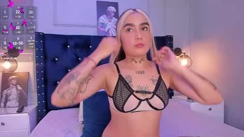 Elodie  online show from January 21, 2025, 2:26 pm