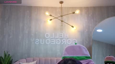 Elody  online show from October 30, 2025, 4:25 am