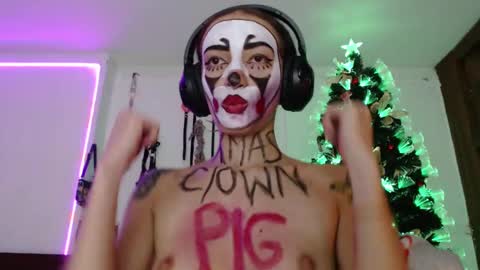 Snapshot of eloise_brown_ chatting on December 22, 2024, 11:31 pm Chelsea Please help me to reach 100 thumbs up online show from December 22, 2024, 11:31 pm