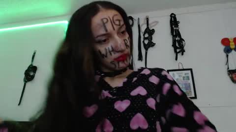 Snapshot of eloise_brown_ chatting on January 14, 2025, 5:08 am Chelsea Please help me to reach 100 thumbs up online show from January 14, 2025, 5:08 am