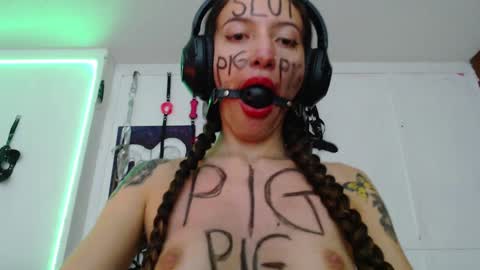 Snapshot of eloise_brown_ chatting on January 24, 2025, 12:42 am Chelsea Please help me to reach 100 thumbs up online show from January 24, 2025, 12:42 am