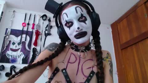 Snapshot of eloise_brown_ chatting on January 30, 2025, 9:36 pm Chelsea Please help me to reach 100 thumbs up online show from January 30, 2025, 9:36 pm
