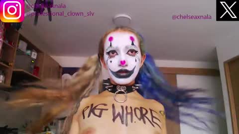Snapshot of eloise_brown_ chatting on October 1, 2025, 9:43 pm Chelsea Please help me to reach 100 thumbs up online show from October 1, 2025, 9:43 pm