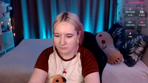 Snapshot of elovinora chatting on December 30, 2024, 10:45 pm Ela give me a thumbs up if you like it and this is important for the development of the account online show from December 30, 2024, 10:45 pm