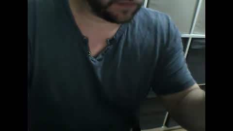 Snapshot of elpeladilla chatting on January 8, 2025, 1:00 am elpeladilla online show from January 8, 2025, 1:00 am