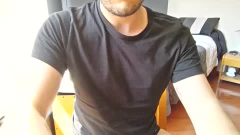 Snapshot of elriclust chatting on November 18, 2025, 4:22 pm elriclust online show from November 18, 2025, 4:22 pm