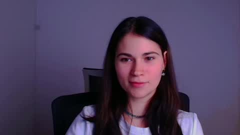 Snapshot of elsa_mur chatting on December 3, 2024, 11:02 pm Elsa online show from December 3, 2024, 11:02 pm