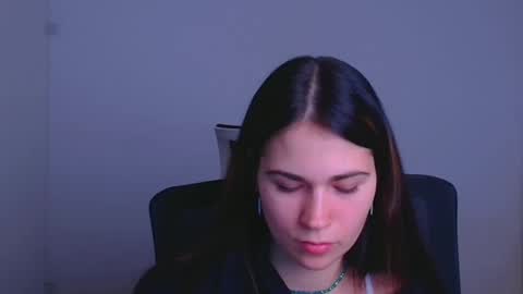 Snapshot of elsa_mur chatting on December 10, 2024, 7:22 pm Elsa online show from December 10, 2024, 7:22 pm