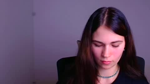 Snapshot of elsa_mur chatting on December 19, 2024, 7:51 pm Elsa online show from December 19, 2024, 7:51 pm