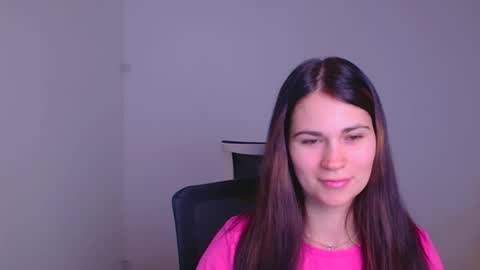 Snapshot of elsa_mur chatting on January 3, 2025, 7:29 pm Elsa online show from January 3, 2025, 7:29 pm