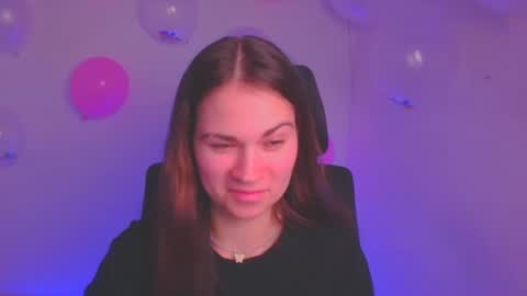 Snapshot of elsa_mur chatting on February 13, 2025, 11:26 pm Elsa online show from February 13, 2025, 11:26 pm