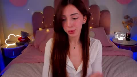 Snapshot of elsa_xo chatting on January 28, 2025, 11:28 pm Michelle online show from January 28, 2025, 11:28 pm