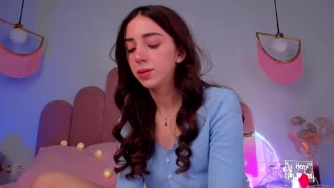 Snapshot of elsa_xo chatting on February 10, 2025, 5:36 am Michelle online show from February 10, 2025, 5:36 am