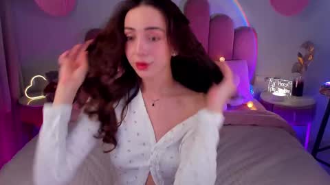 Snapshot of elsa_xo chatting on February 12, 2025, 8:18 pm Michelle online show from February 12, 2025, 8:18 pm