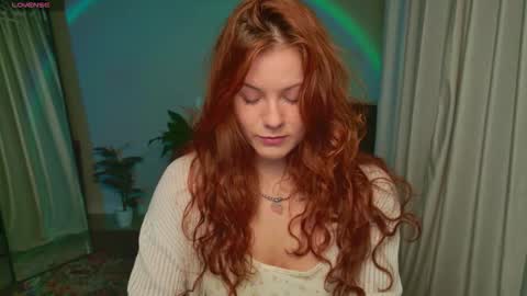 Snapshot of elsie_ginger chatting on November 6, 2025, 12:33 am Elsie online show from November 6, 2025, 12:33 am