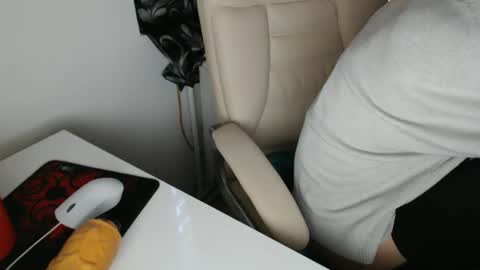 elssa_rush online show from March 5, 2025, 7:05 am