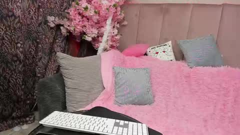 Snapshot of elvaarno chatting on January 20, 2025, 5:48 am ElvaArno online show from January 20, 2025, 5:48 am