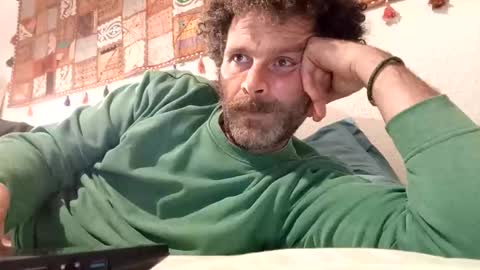 Snapshot of elyjahoye chatting on November 17, 2025, 8:36 pm elyjahoye online show from November 17, 2025, 8:36 pm