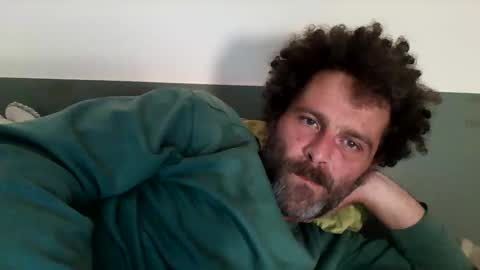 Snapshot of elyjahoye chatting on November 28, 2025, 9:28 pm elyjahoye online show from November 28, 2025, 9:28 pm